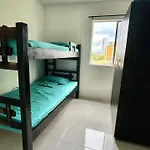 Apartamento amoblado cerca al mar